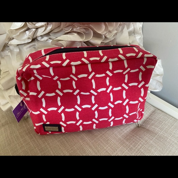 Ame & Lulu Duffel bag, travel pouch set. - Picture 3 of 4